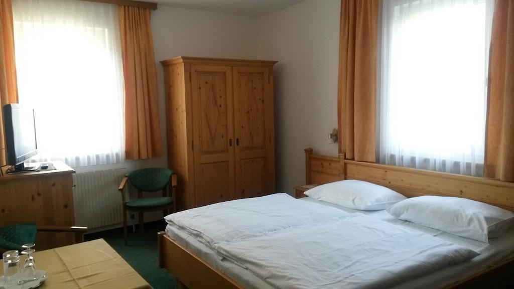 Pension Parzer Pressbaum Bei Wien Стая снимка