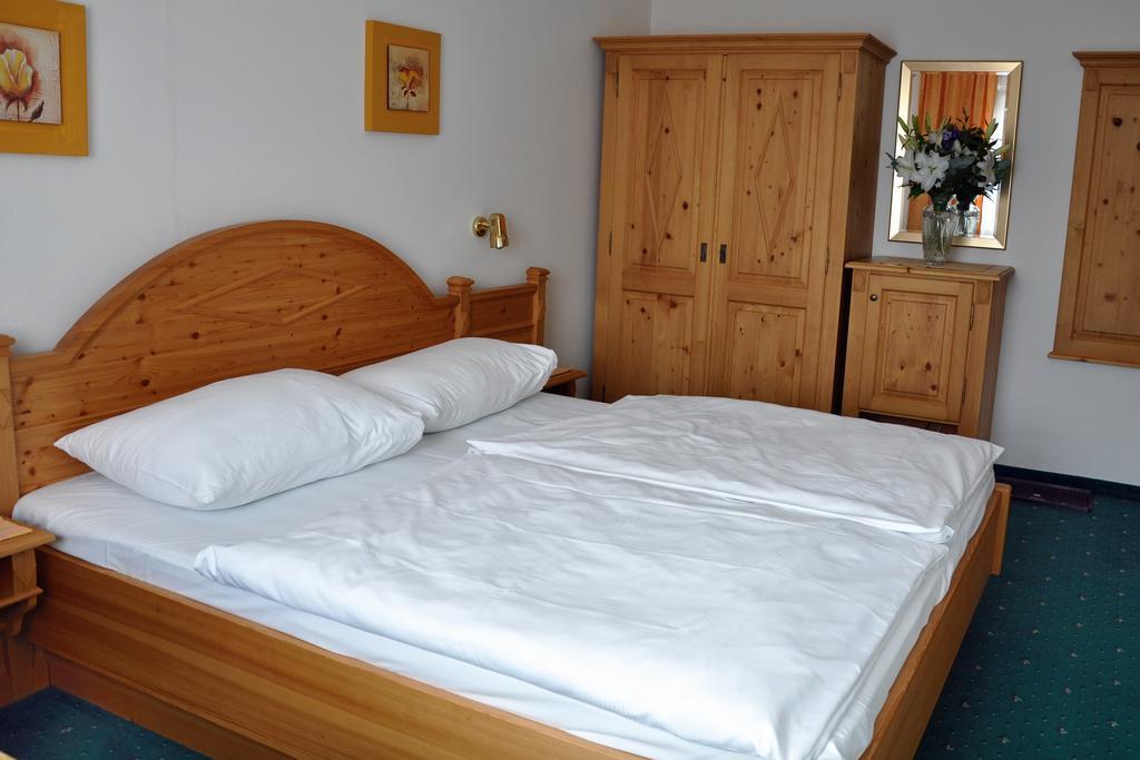 Pension Parzer Pressbaum Bei Wien Стая снимка