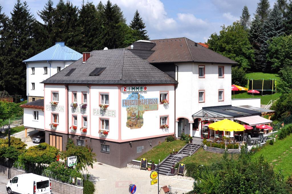 Pension Parzer Pressbaum Bei Wien Екстериор снимка